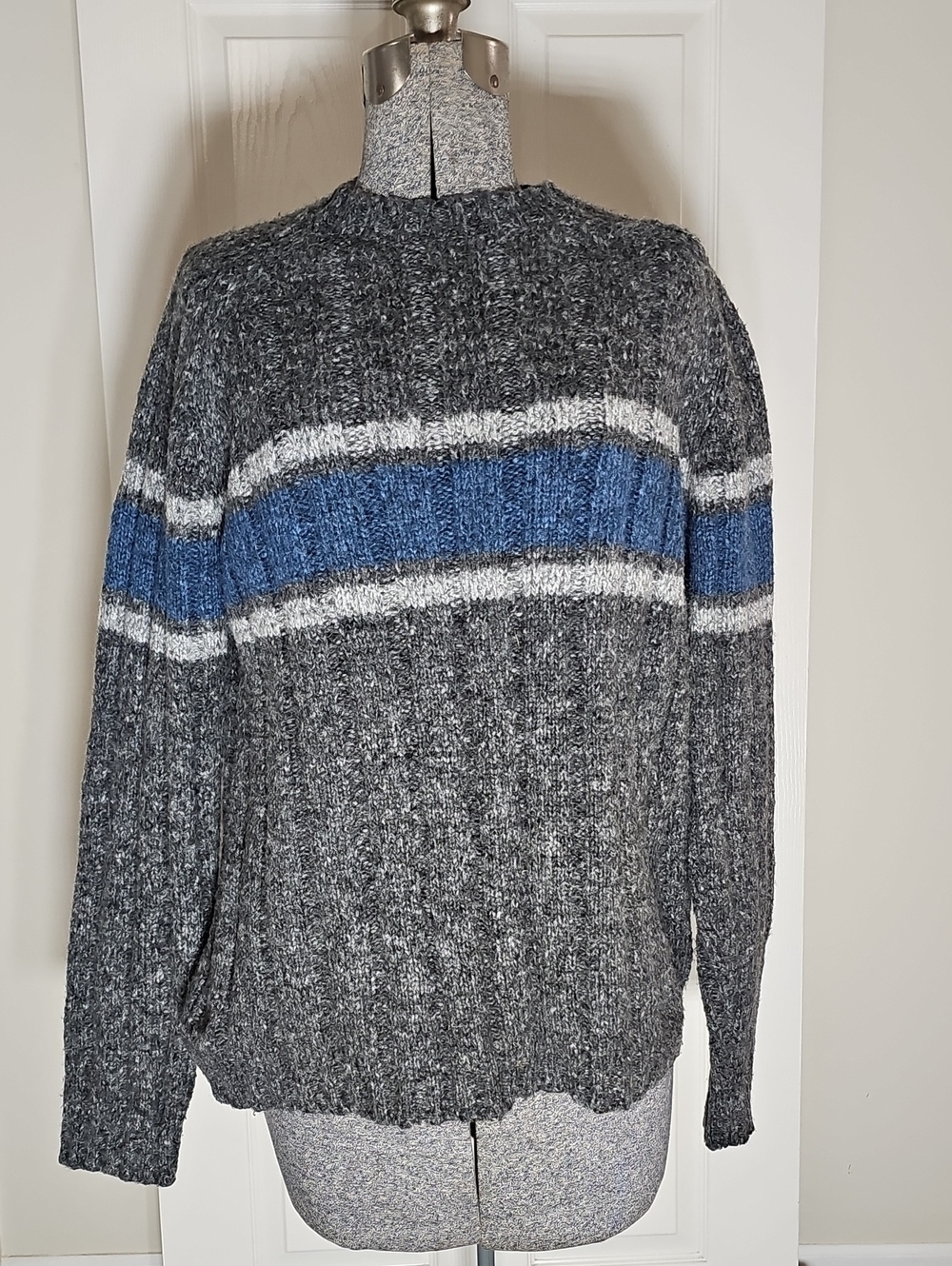 ​Concrete Charcoal Gray Blue Stripe Chunky Marled Knit Crewneck Sweater Size M